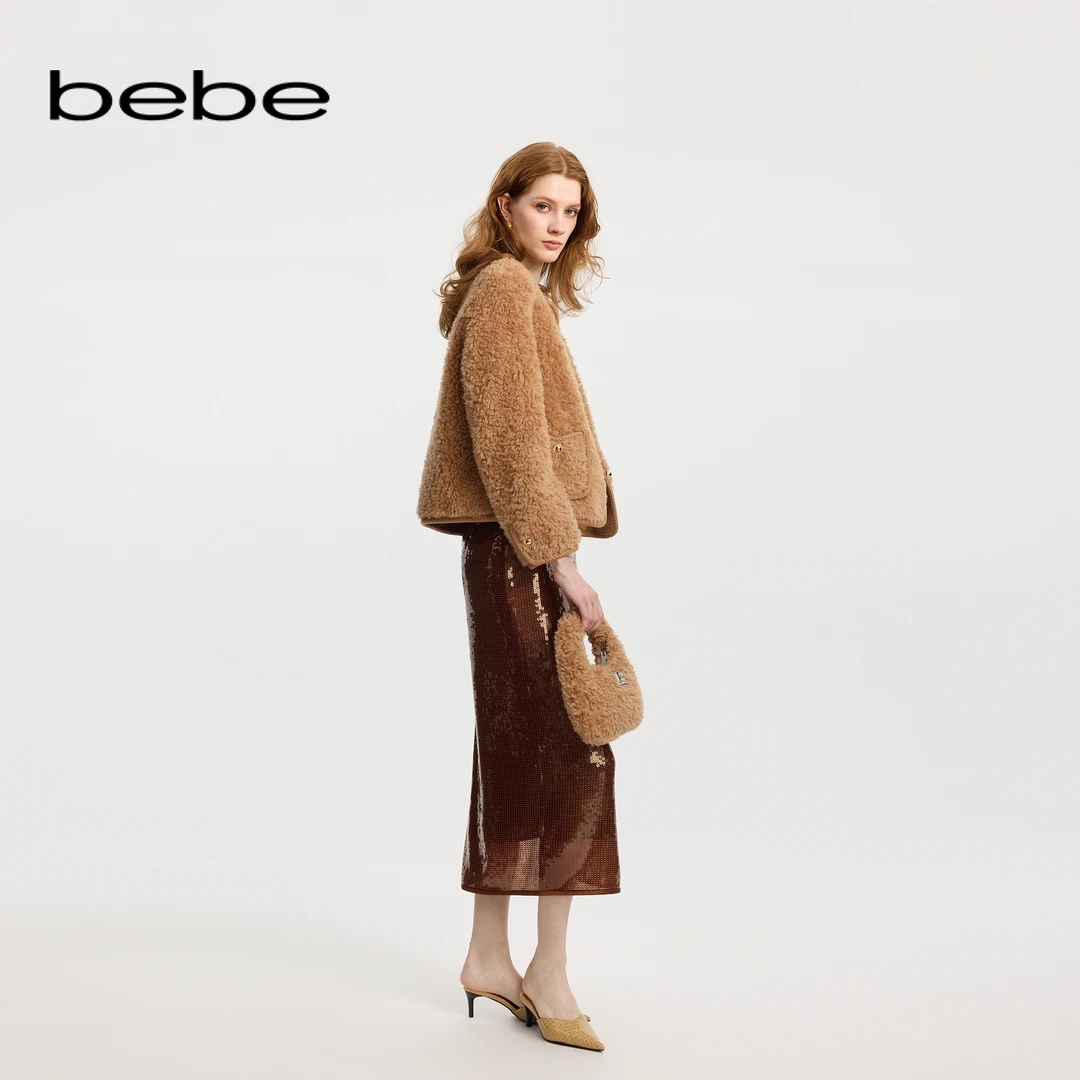 bebe新款女士气质金属扣缀饰外套402107