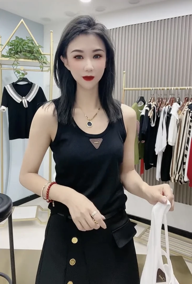 时尚无袖上衣夏季新款女士交叉美背吊带修身背心女款爆款2025新款