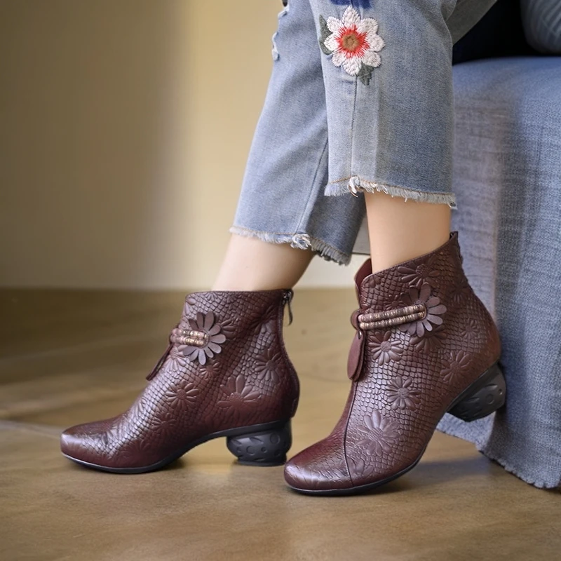 相伴【小雏菊】2024流行小短靴秋冬粗跟百搭软底中年妈妈女51329