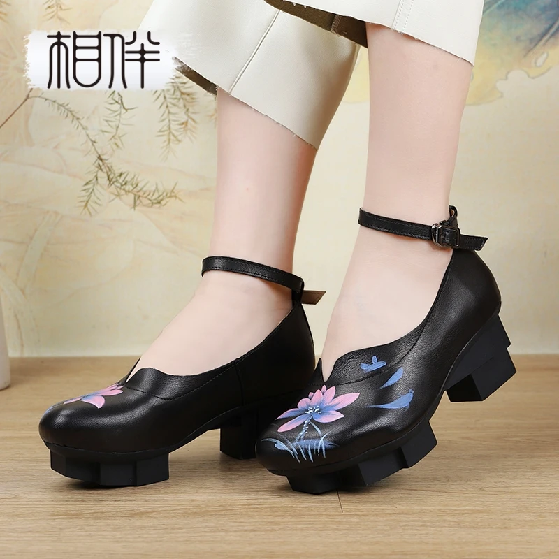 相伴中老年高跟浅口单鞋圆头女春季粗跟妈妈复古软底女鞋52679