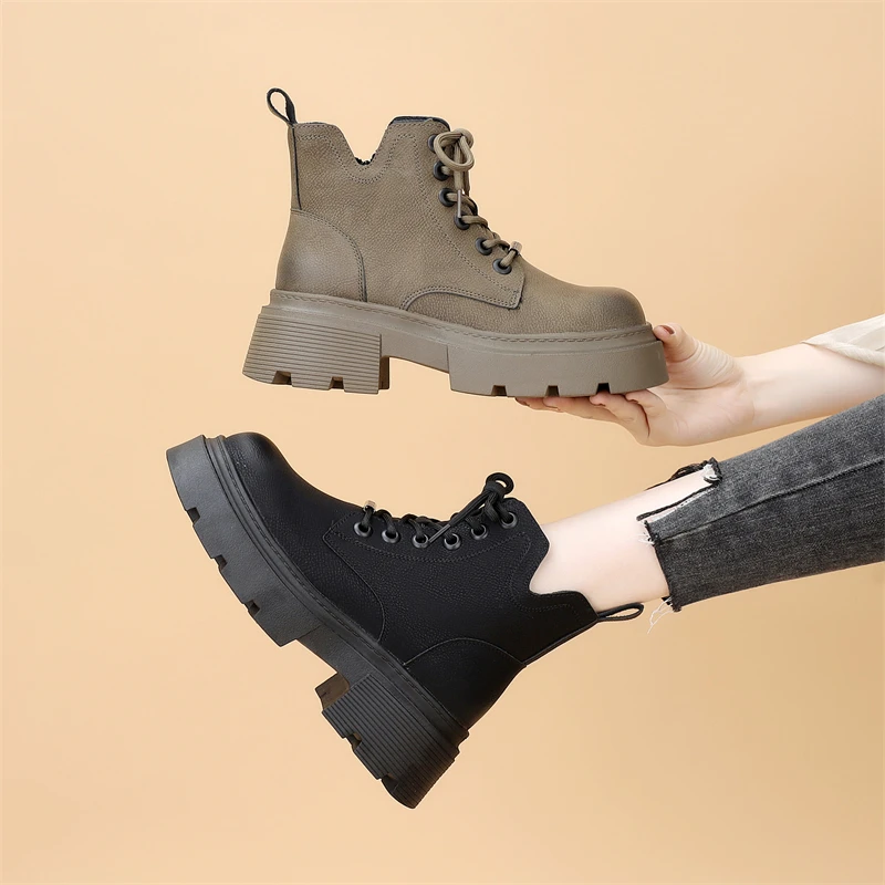 马丁靴女款英伦风2024年新款大黄靴复古棕色短靴厚底增高春秋单靴