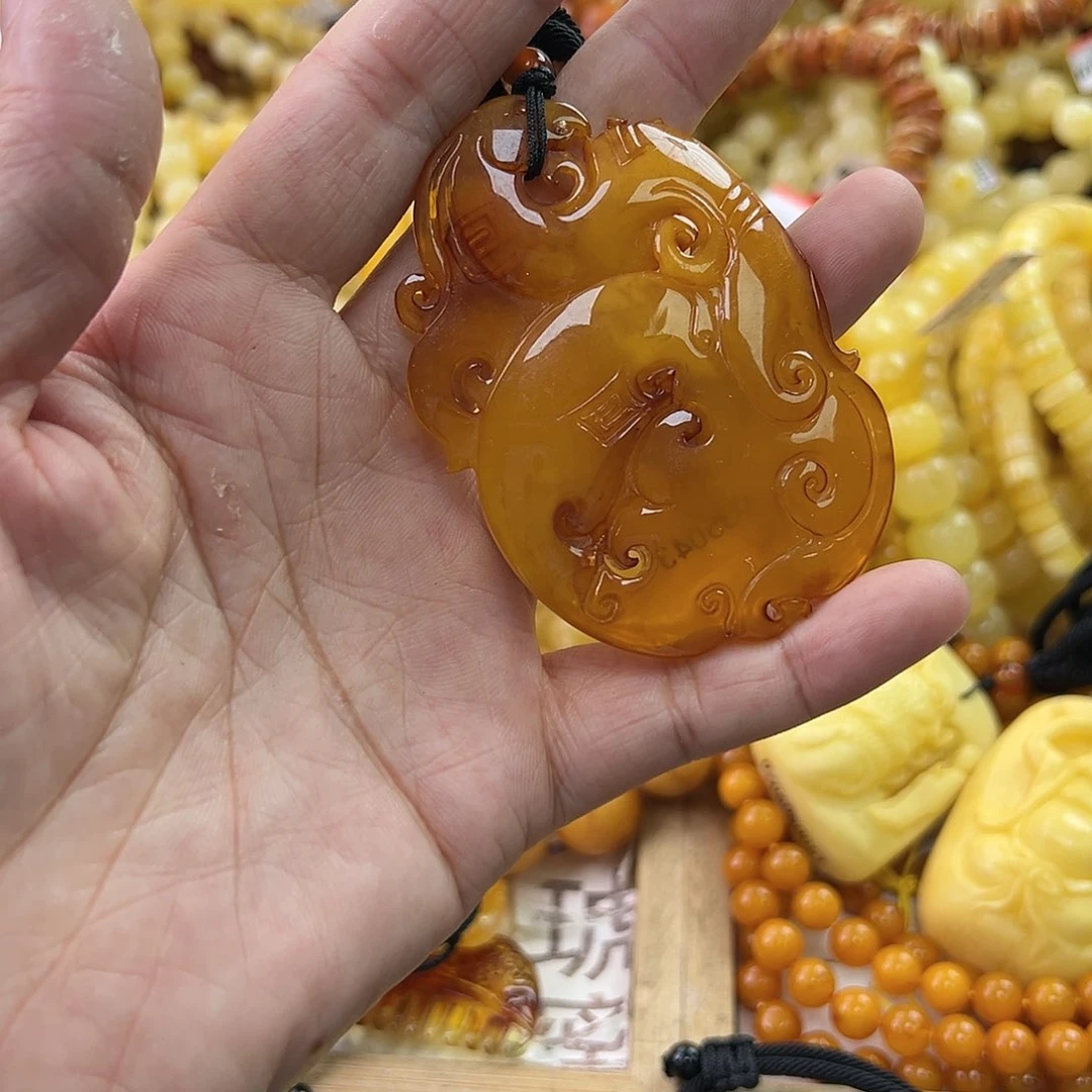 琥珀珠宝奇石未镶嵌
