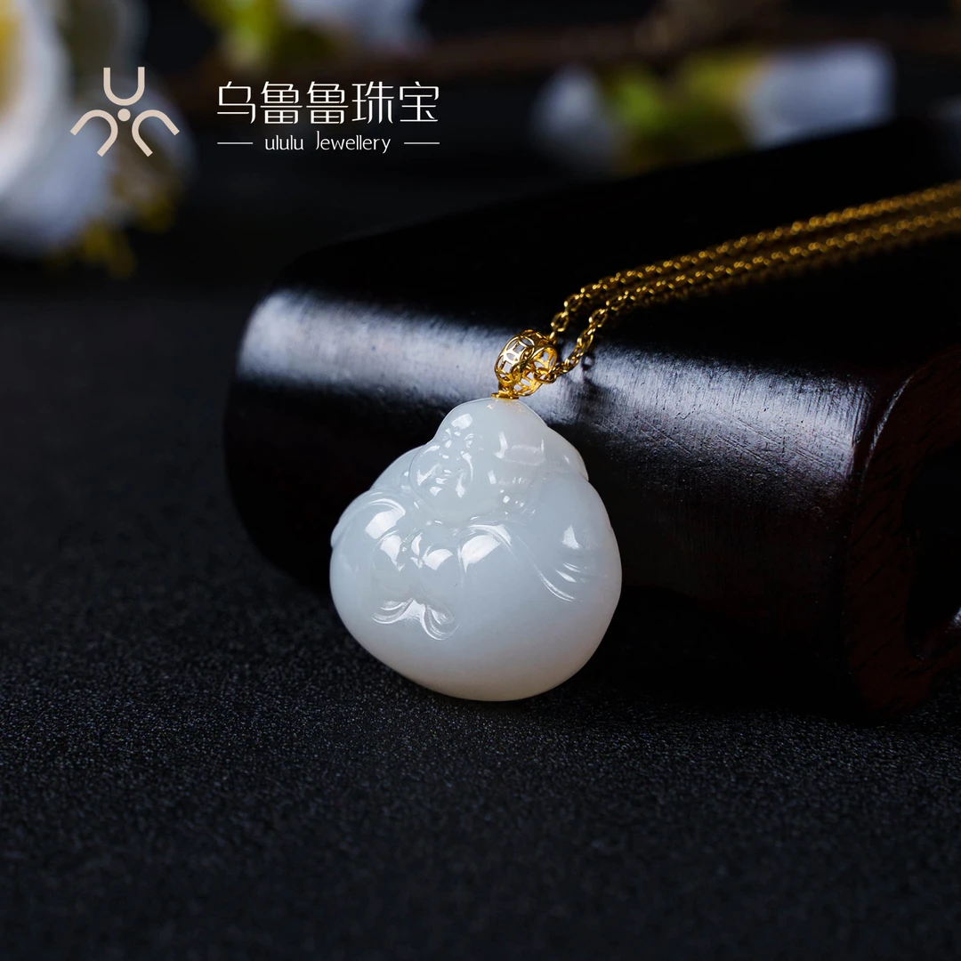 白色羊脂玉抱抱佛吊坠 气质百搭送妈妈轻奢时尚