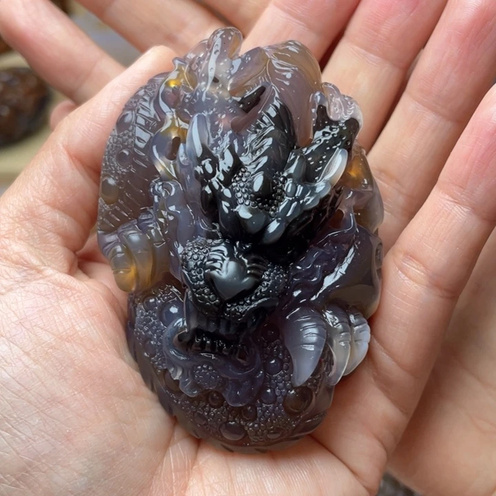 玛瑙/玉髓玛瑙未镶嵌半**云