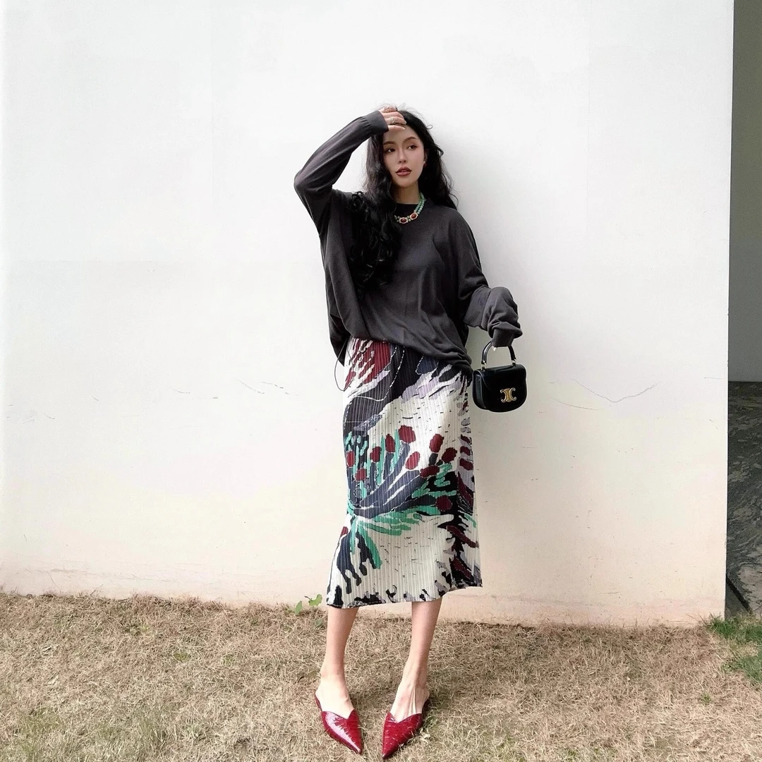 三宅半身裙  森系穿搭2024新款小众设计感半身裙复古褶皱裙百褶裙