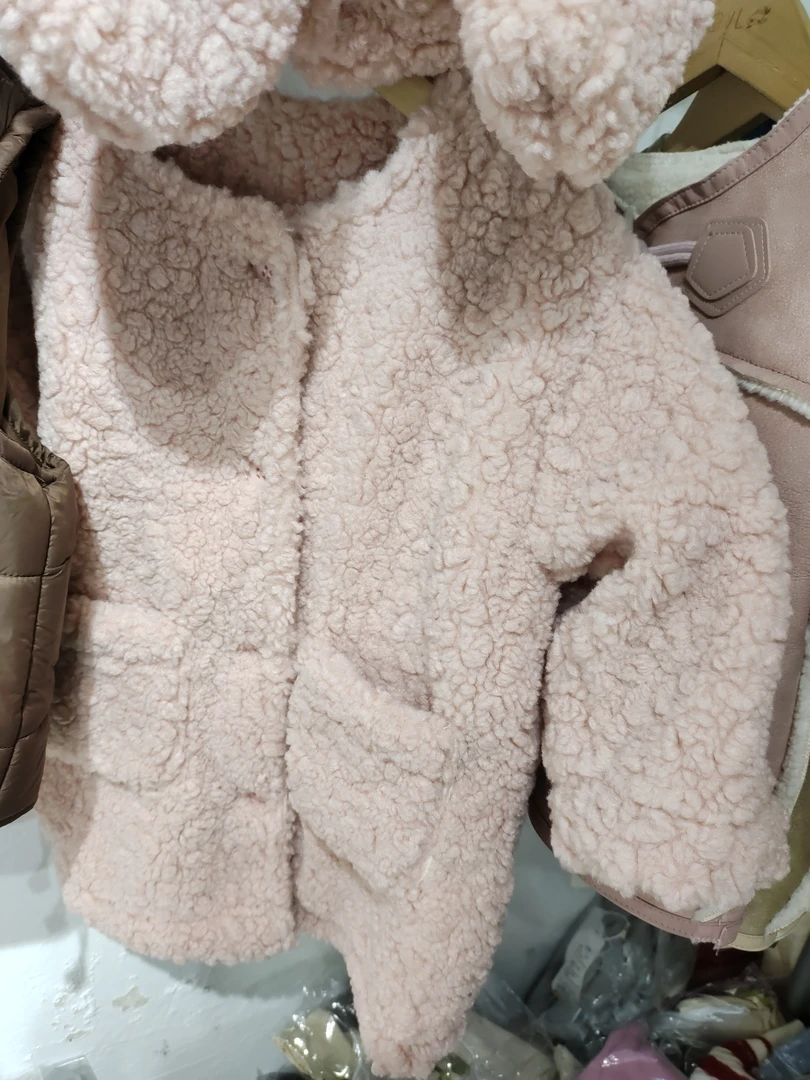 粉色女童兔耳朵毛毛外套
