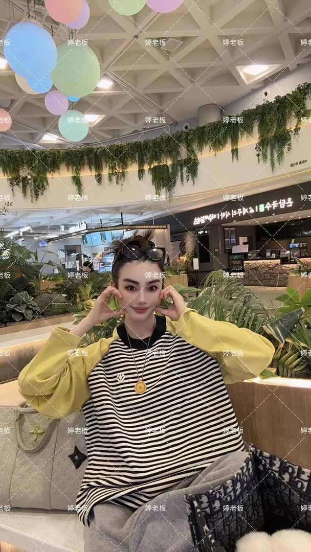 『婷老板』新款、笑脸拼色条纹长袖T恤522-10（60）