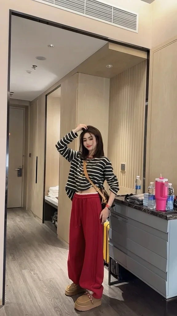 『婷老板』新款、腰头小白边红色直筒休闲裤6565-13