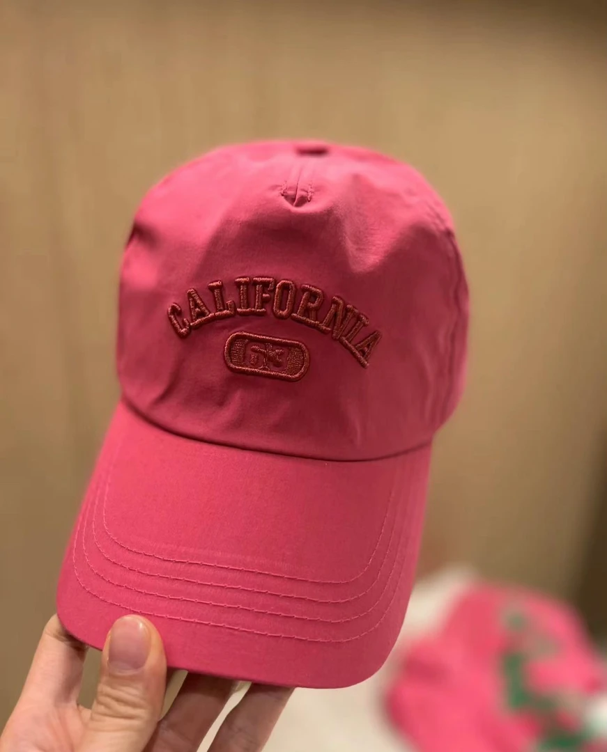 新款C字母刺绣粉色棒球帽
