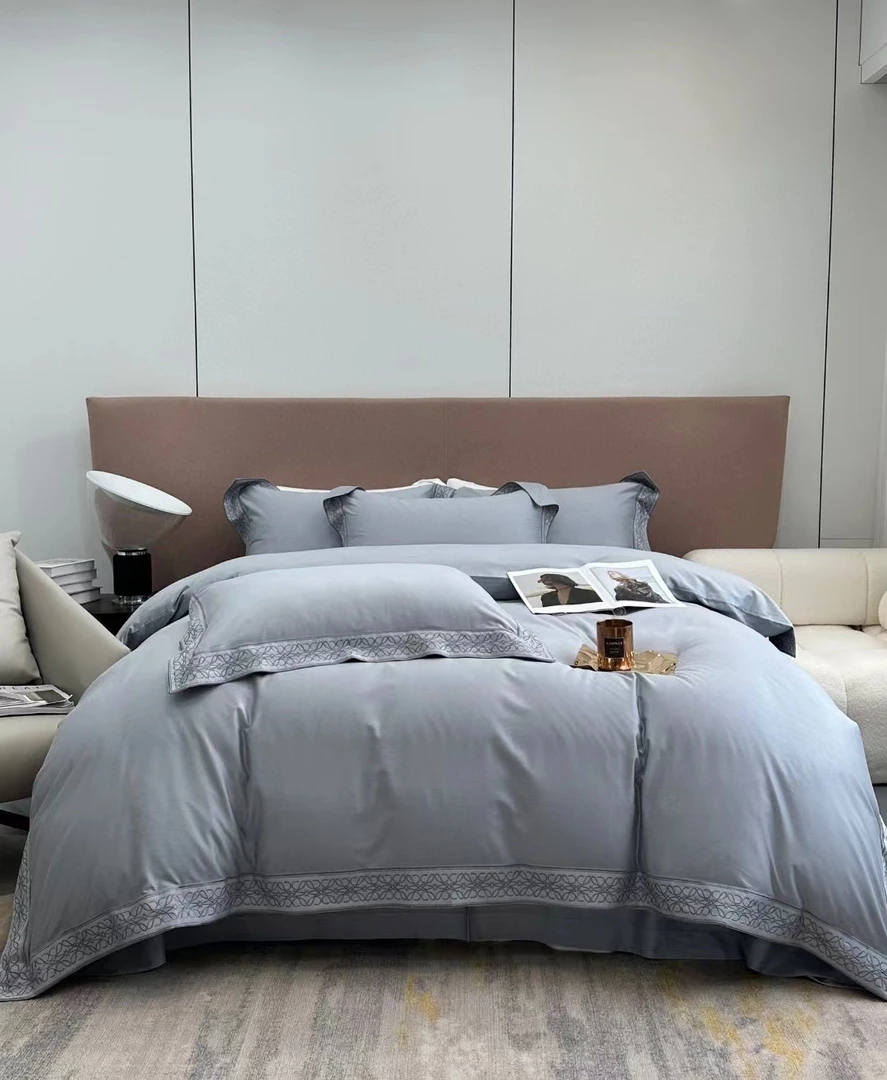 高端贡缎长绒棉绣花四件套全棉轻奢风简单大气被套床单套件简约