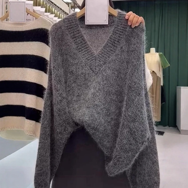 韩系高级感宽松慵懒风灰色毛衣女秋冬V领套头针织衫松弛感上衣厚