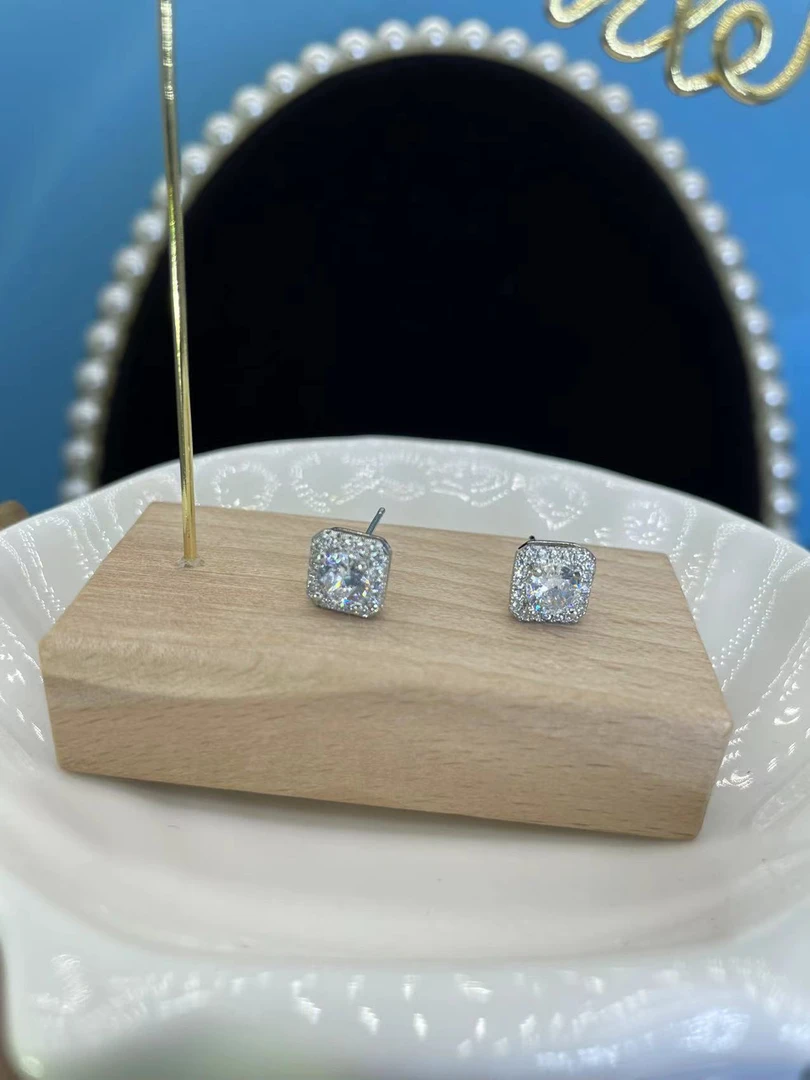 铜合金合成锆石耳饰 G1180 外贸高品轻奢定制耳环