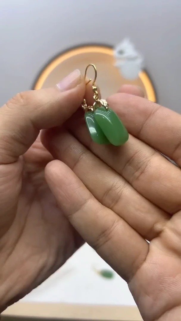 【闪购商品】和田玉耳饰14K金镶嵌E111