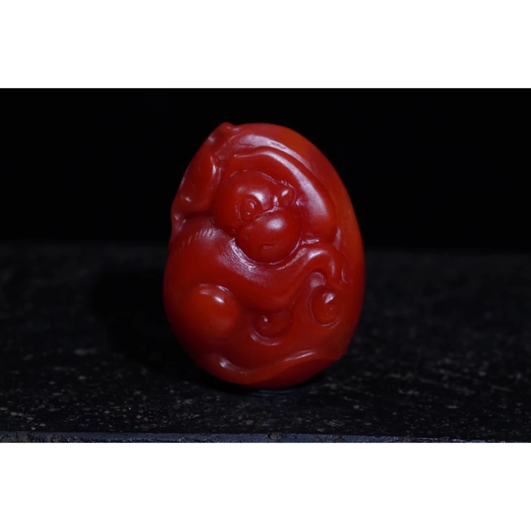 赤玉南红玛瑙凉山柿子红【生肖 猴】雕刻件