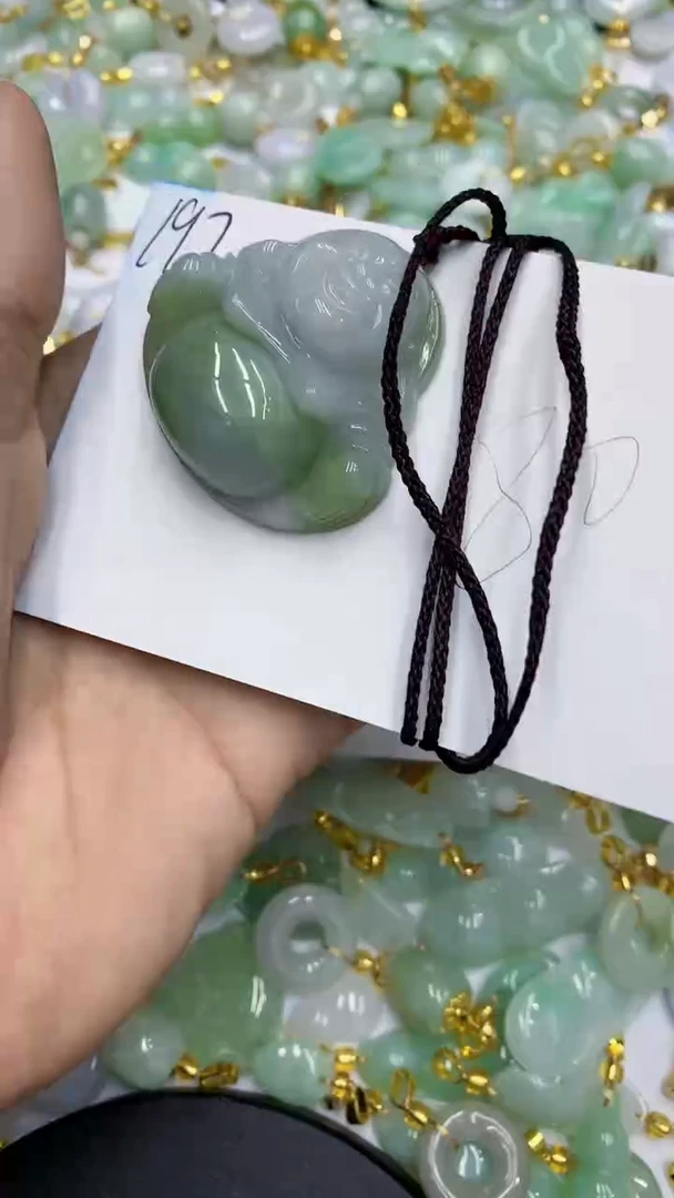 【闪购商品】翡翠颈饰未镶嵌1号