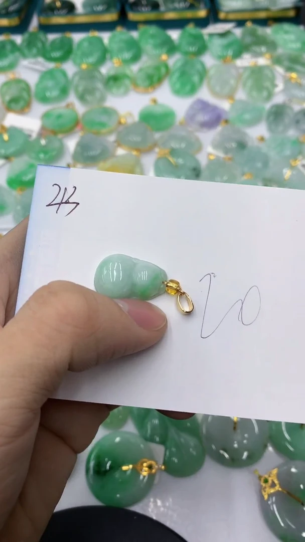 【闪购商品】翡翠颈饰未镶嵌1号