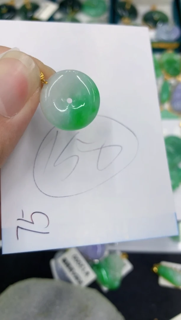 【闪购商品】翡翠颈饰18K金镶嵌号链接