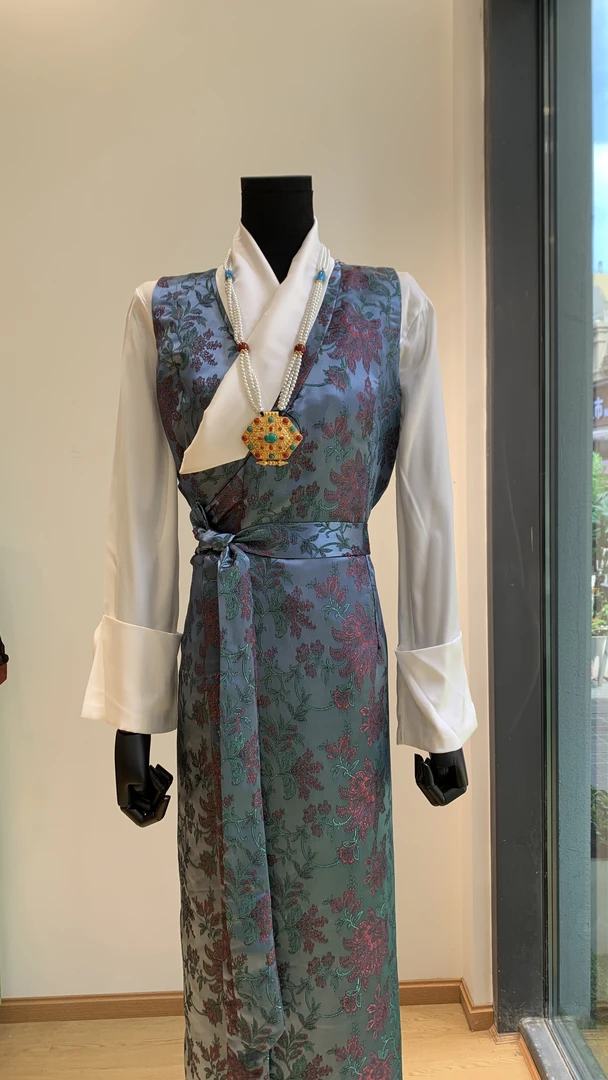 女士夏季款真两件套西藏服外搭