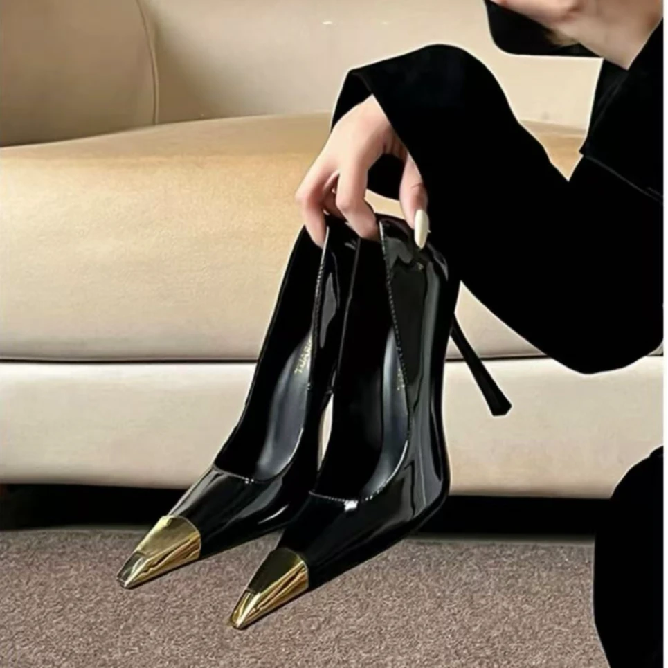 欧美2025金属铁头方头小众高级感单鞋尖头细跟气质裸色高跟鞋