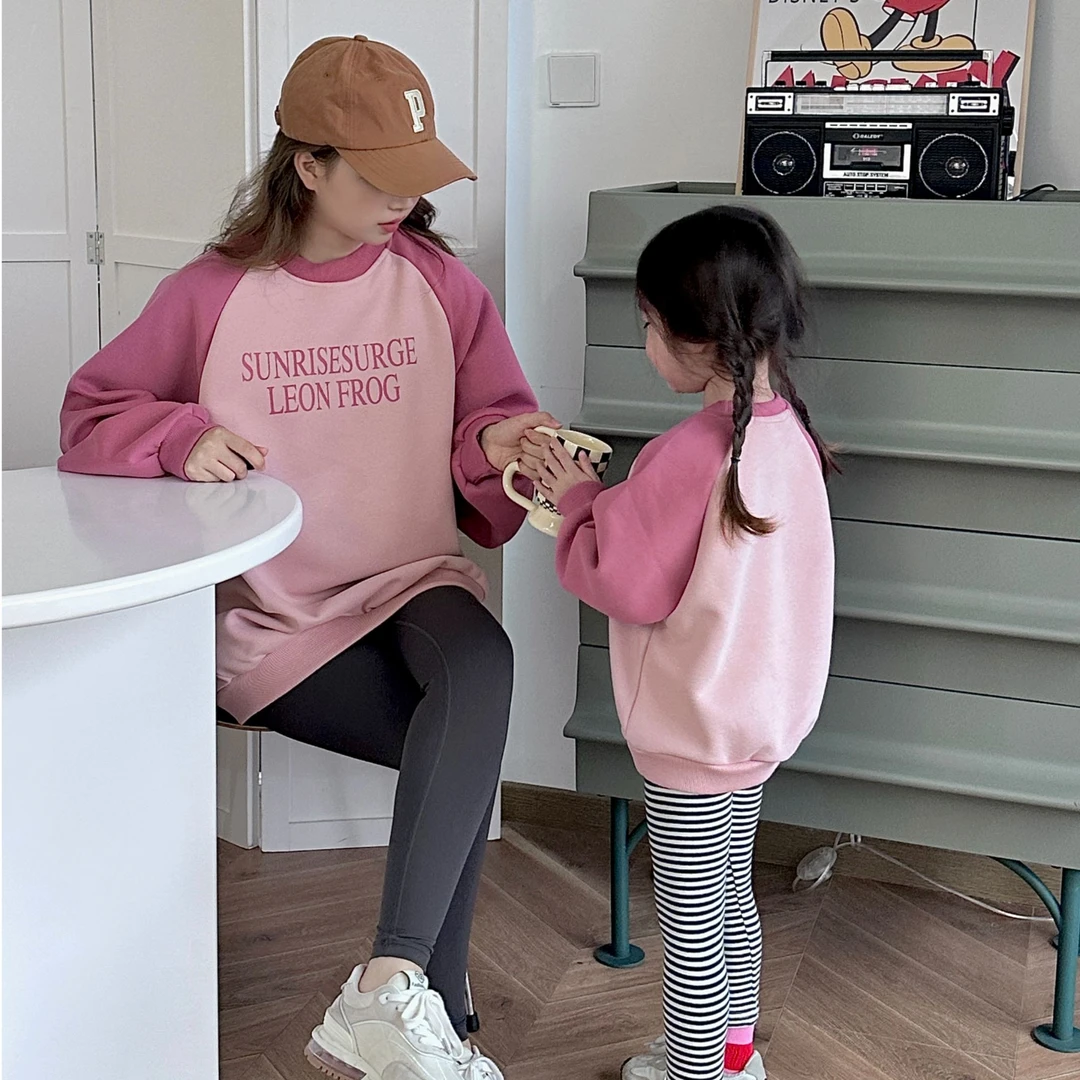 2024秋季爆款字母芭比洋气女孩卫衣亲子家庭装秋季卫衣儿童圆领