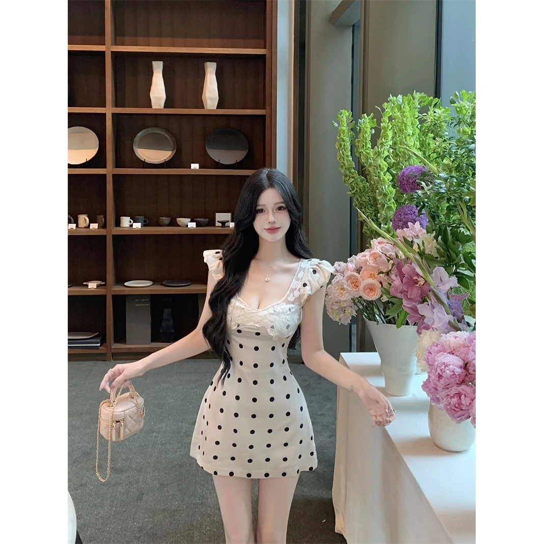 法式缎面纯欲风网纱蝴蝶绣波点无袖连衣裙女夏季新款收腰显瘦裙子
