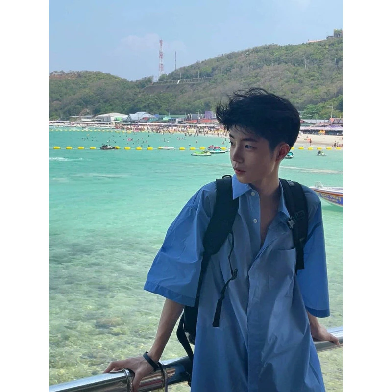 天蓝色衬衫男高级感夏季cleanfit冰丝短袖设计感潮牌五分半袖衬衣