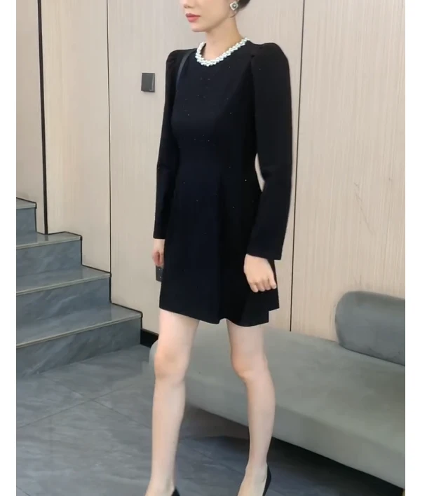 时尚气质钉珠显瘦短款A字连衣裙