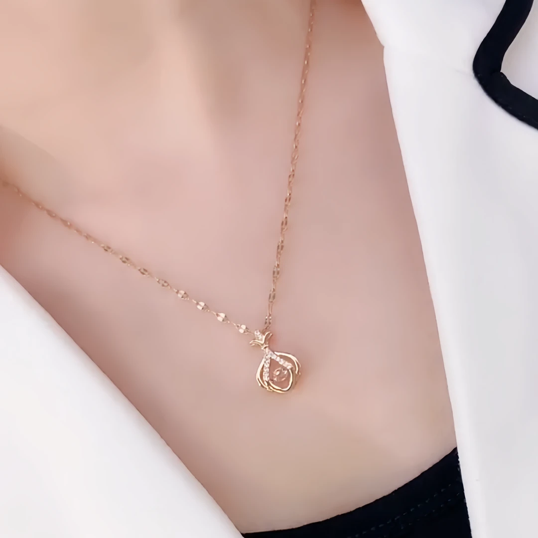 钛钢项链 灵动香包吊坠项链气质轻奢时尚百搭配饰饰品网红锁骨链
