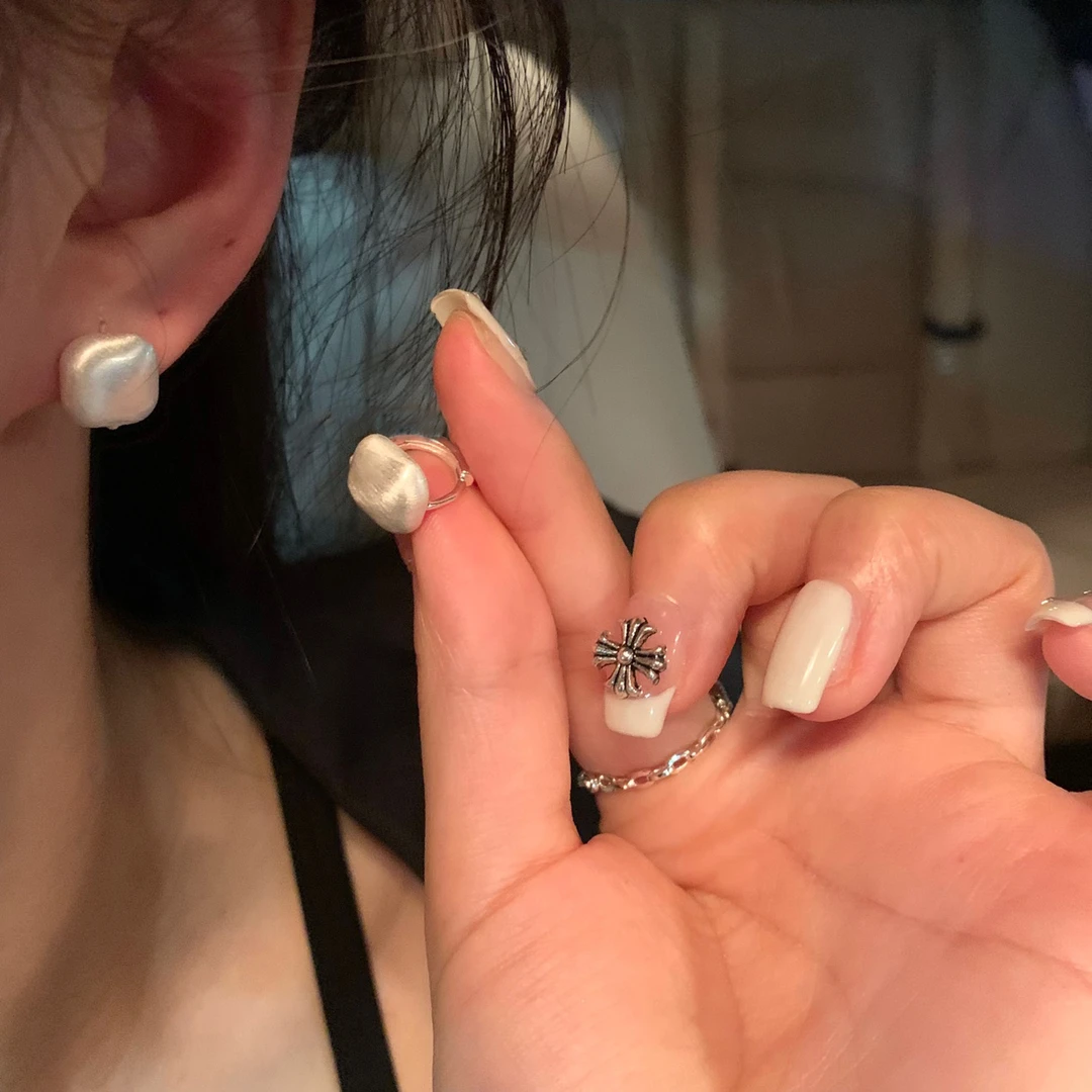 铜合金耳饰 拉丝设计感耳环女2025年新款潮耳钉复古风高级感耳饰