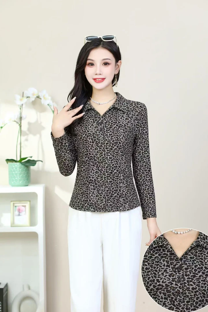 【QX113】秋季新款时尚减龄豹纹弹力妈妈衬衣百搭打底上衣女