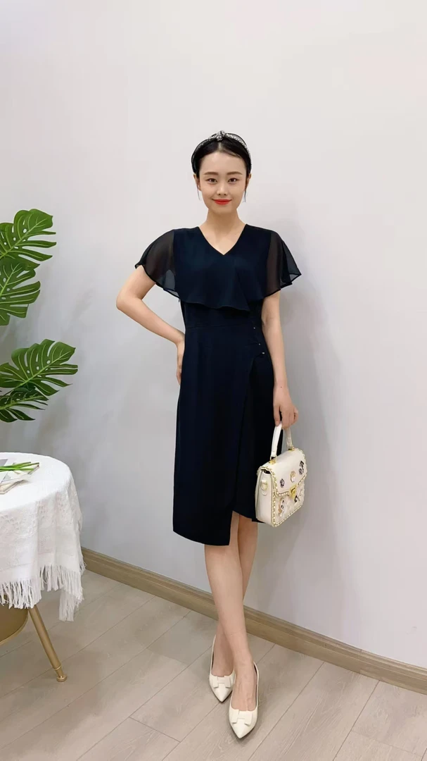 【QM110】夏季休闲时尚连衣裙气质优雅女士纯色百搭显瘦简约连衣裙