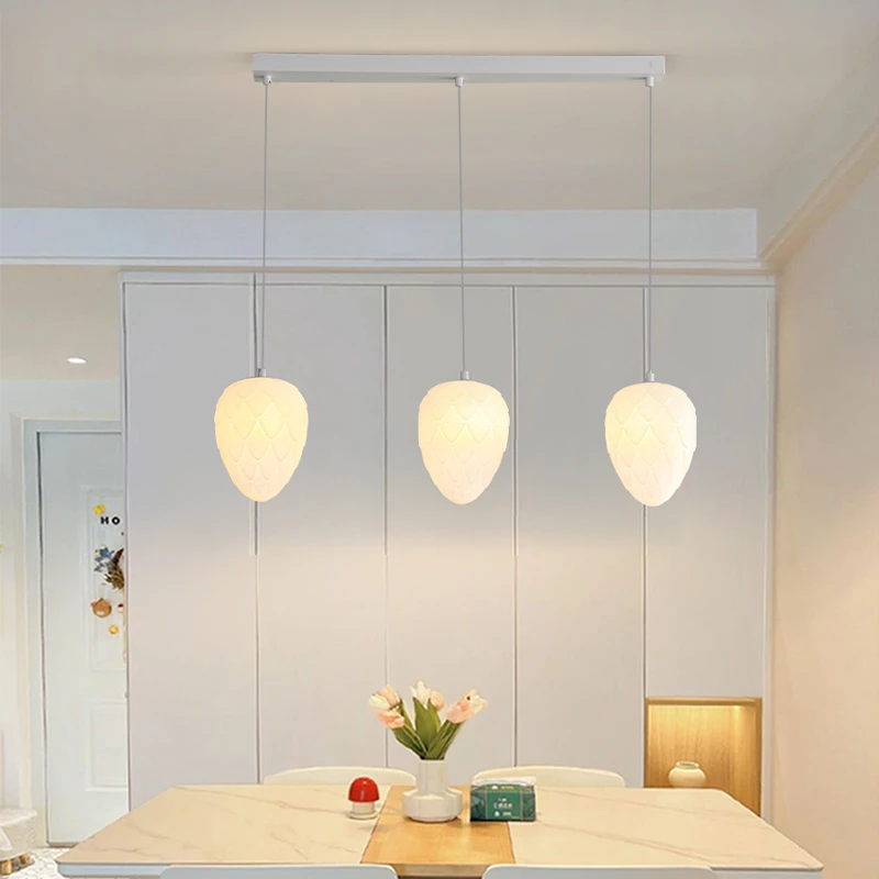 一字餐厅吊灯奶油风温馨吊灯餐桌吊灯艺术简约护眼灯客厅家用阳台