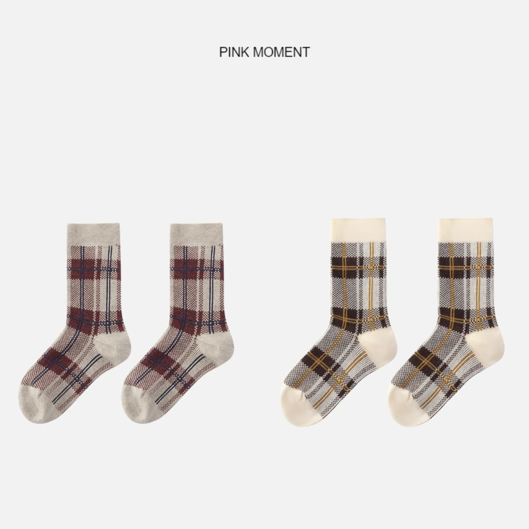 PM王囡囡 “格纹小袜” 秋冬英伦风格纹中筒袜子 NC1D0497