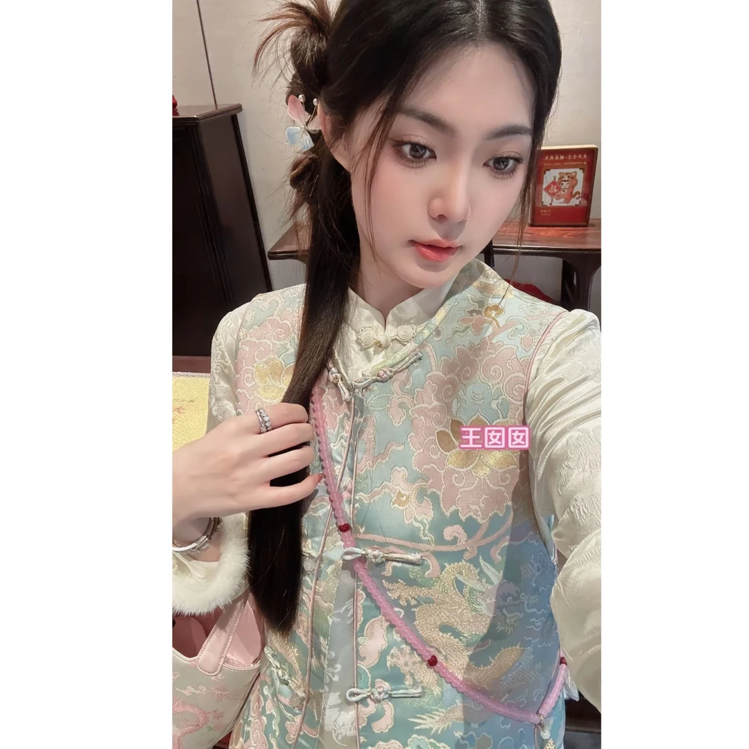 PM王囡囡“粉绿繁枝” 腾龙提花国风马甲 NC1D0518 NC1D0710