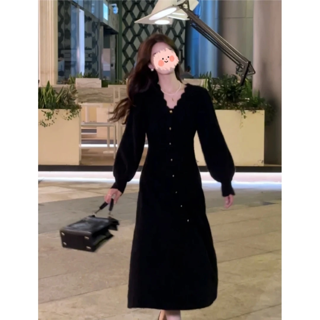 2024秋冬新款时尚纯色百搭收腰V领长袖连衣裙轻奢气质长款连衣裙