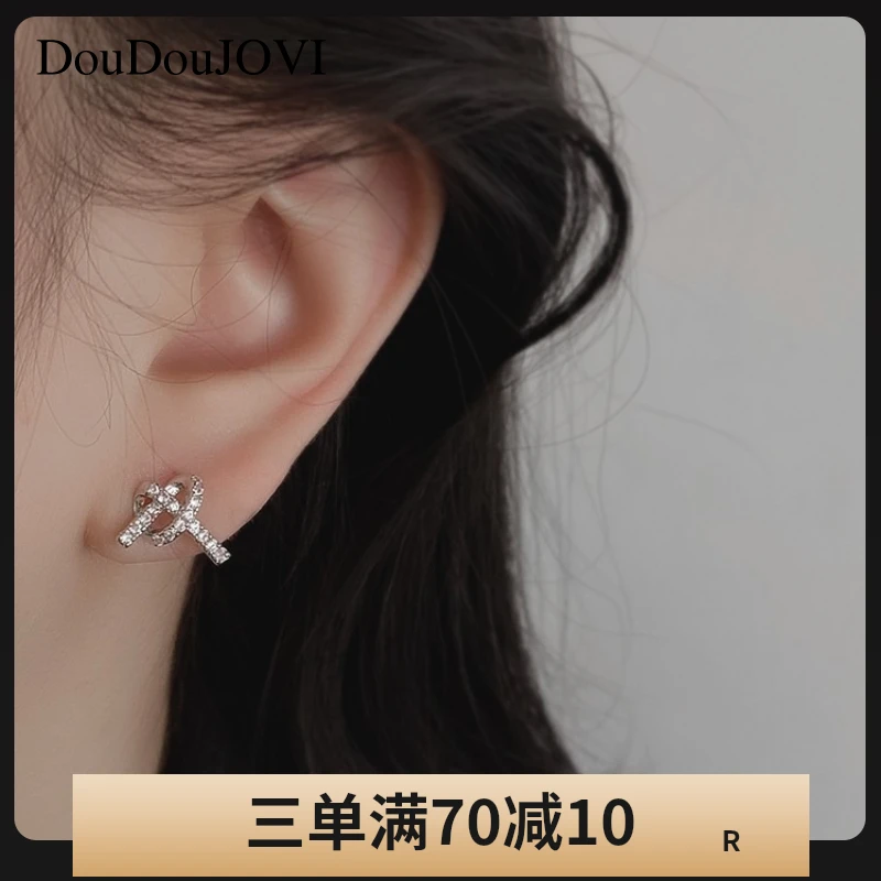 合金合成锆石耳饰 无耳洞耳夹打个结精致迷你耳钉轻奢高气质法式