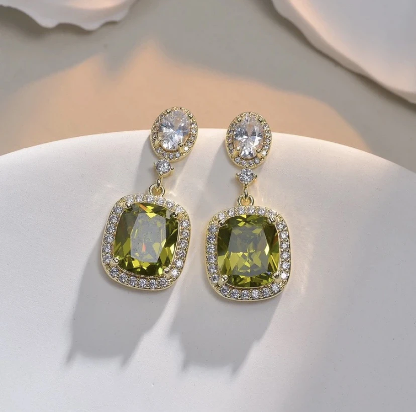 铜合金耳饰 森林绿光 复古苔藓绿锆钻满钻闪闪高级感精致耳夹