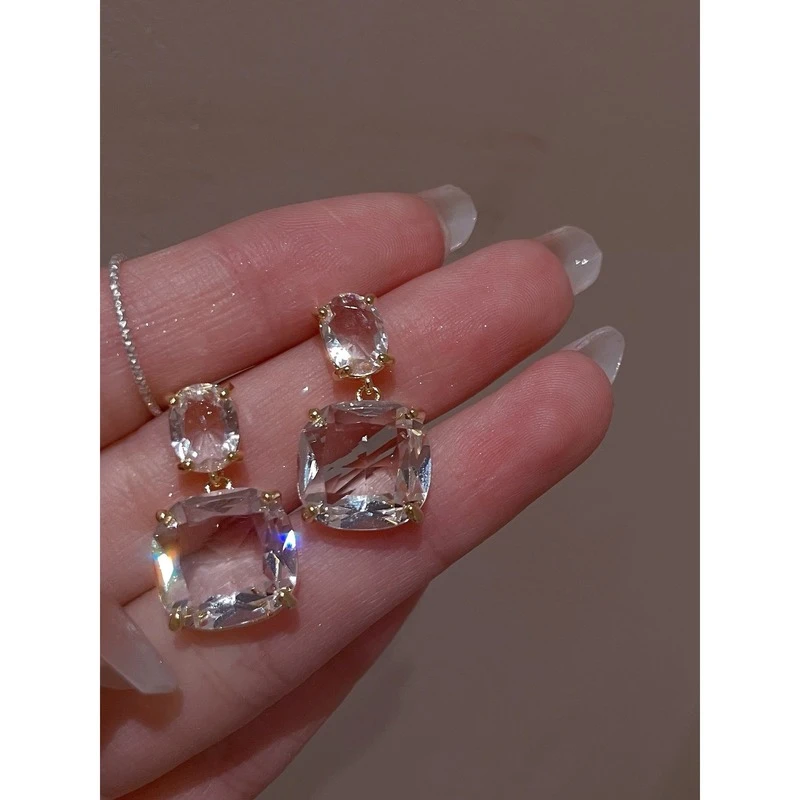 铜合金耳饰 无耳洞耳夹空山新雨耳钉透明设计蚊盘小众可爱风网红