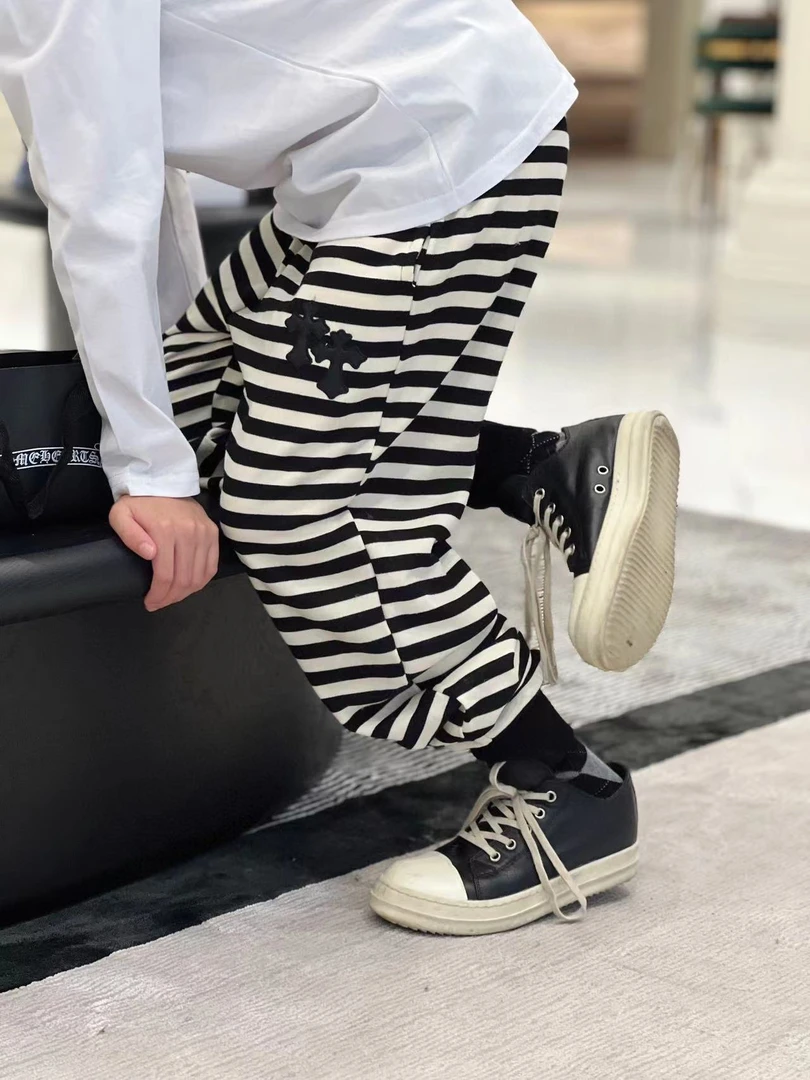 -潮牌童装定制“惬意休闲”儿童限量款春秋卫裤91347