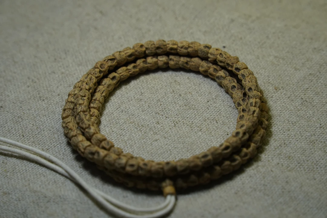 热振百香籽深坑鬼脸方块顺，尺寸6+