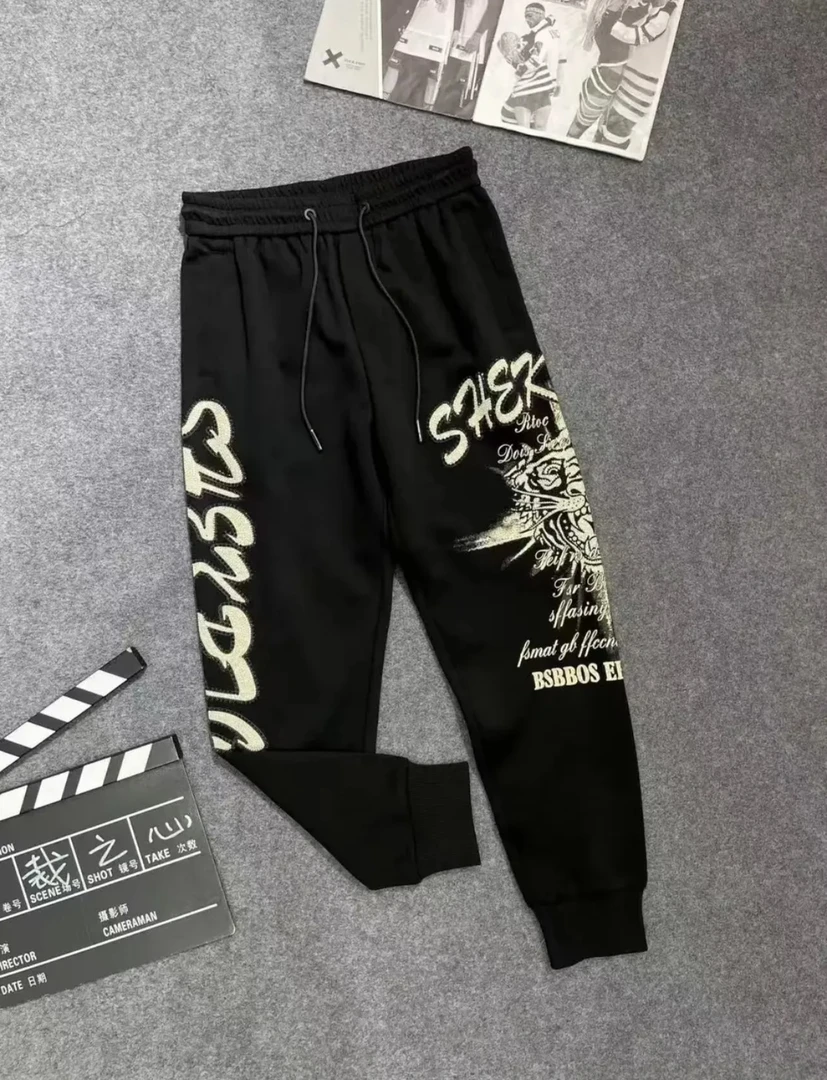 11811秋冬时尚男士轻奢潮牌长卫裤潮流休闲百搭经典满印黑色拼接