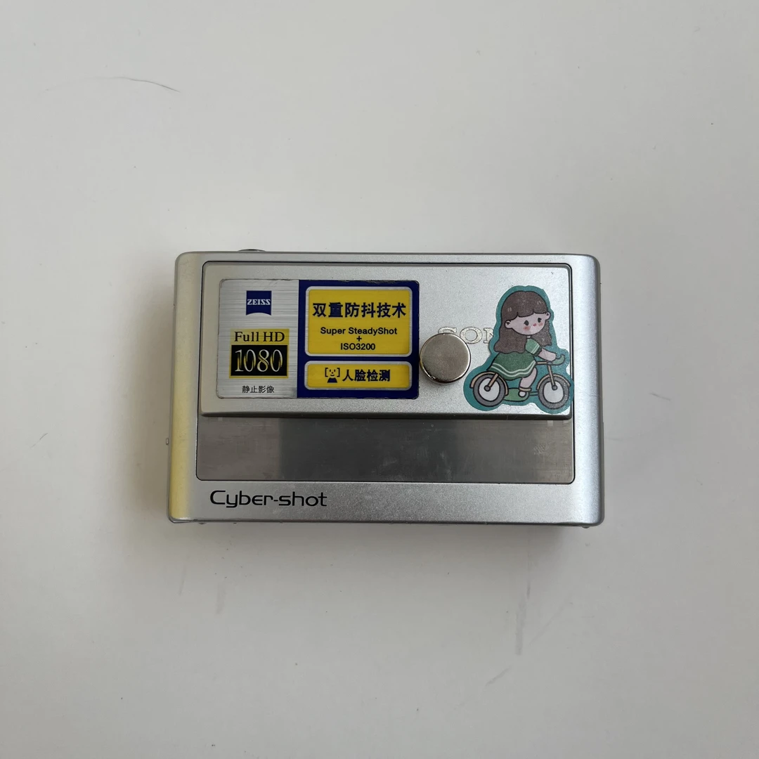 9新 Sony/索尼 索尼t20 屏幕轻微瑕疵 读卡器自己配 功能完好