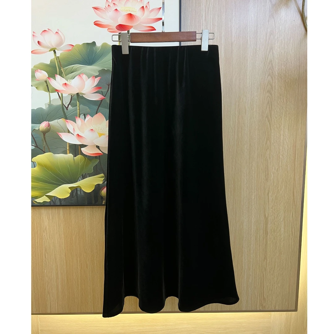 2024秋季新款纯色丝绒半裙黑色时尚大方金丝绒半身裙