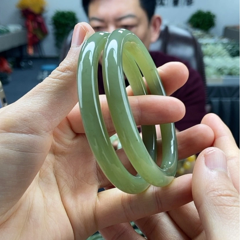 【闪购商品】和田玉手镯颜色纹路多样性发货拍一发一未镶嵌