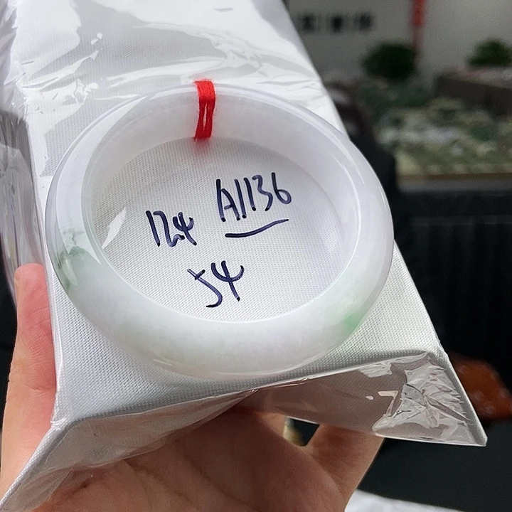 翡翠手镯未镶嵌拍一发一