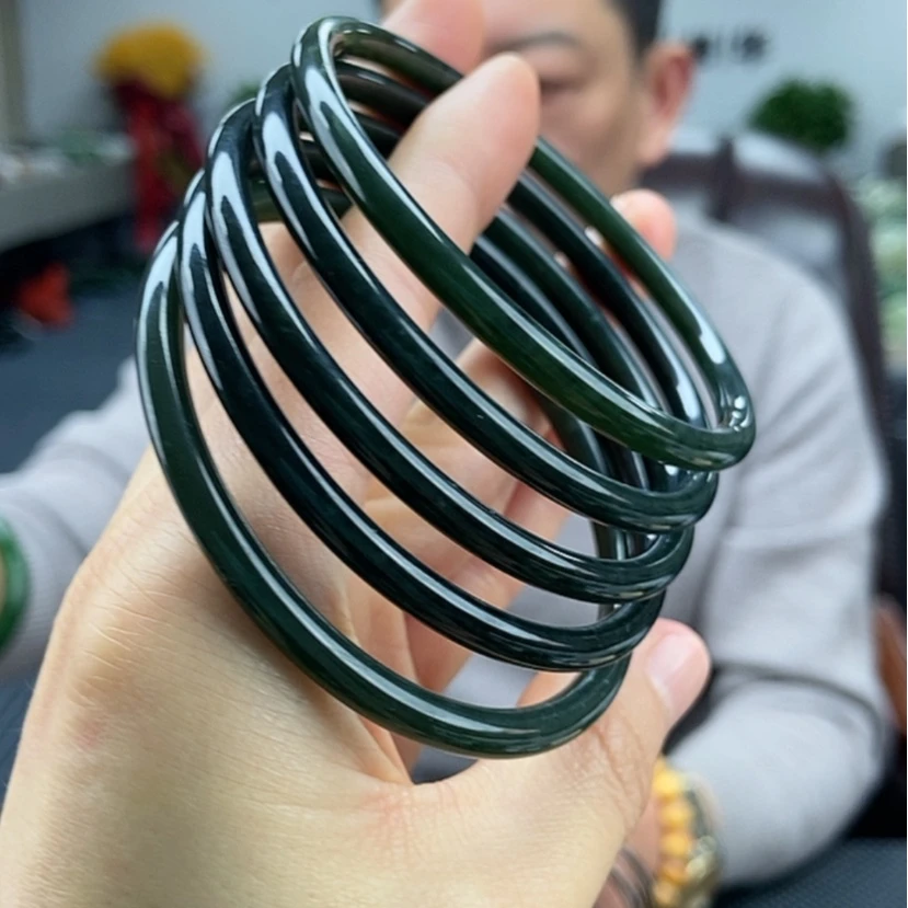 【闪购商品】和田玉手镯颜色纹路多样性发货拍一发一未镶嵌