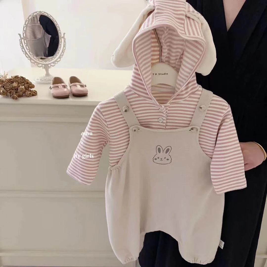 逗秋季可爱兔子条纹上衣背带裤套装女宝ins风韩版长袖连体AB