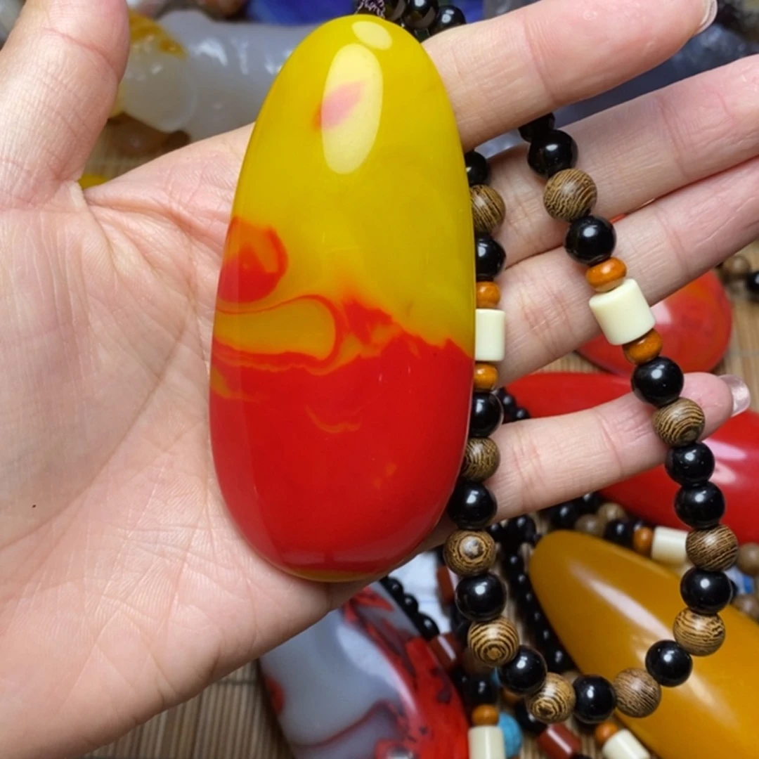 【闪购商品】玛瑙手饰未镶嵌手****笑