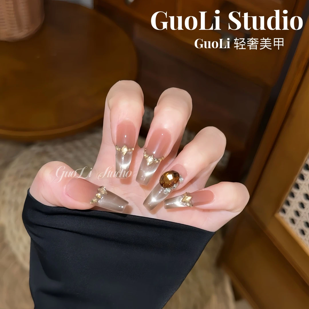 《乌龙茶》GuoLi纯手工穿戴甲气质女神爆闪堆钻微笑猫眼显白长御姐i