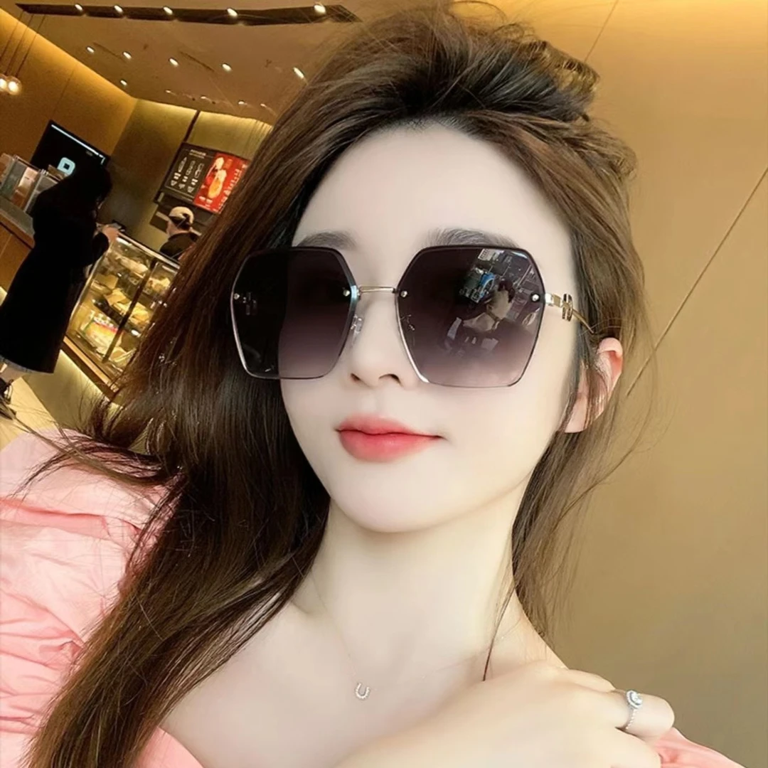 韩版ins女士时尚太阳镜防紫外线防晒无框网红素颜气质大框墨镜